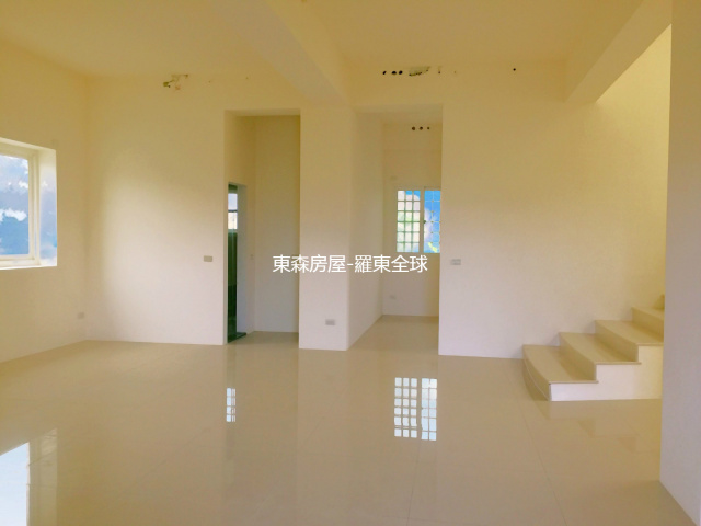 宜蘭農舍  安農溪河畔第一排歐宮農舍 緊鄰羅東運動公園 