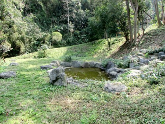 三灣永和山漂亮休閒地*-*現成貨櫃屋一間水電都有
