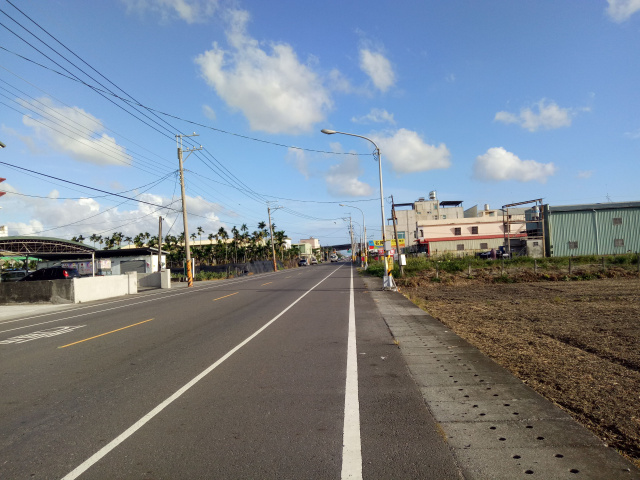 萬丹南北路小農地