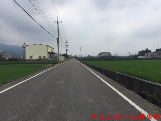 苗栗苑裡鎮鎮安十二路農地  臨8米路，地勢平坦