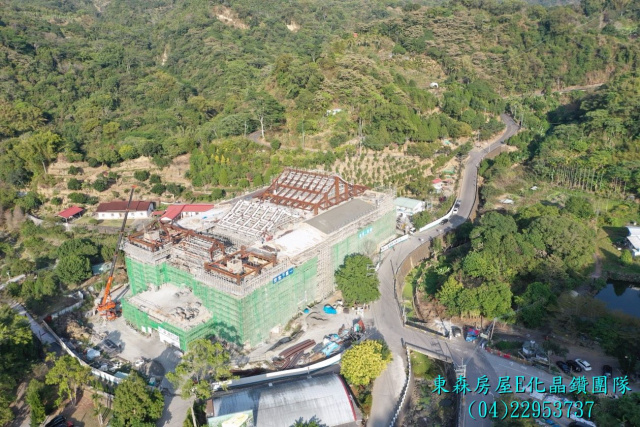 台中太平頭汴坑山田路旁，苗圃保值山坡地