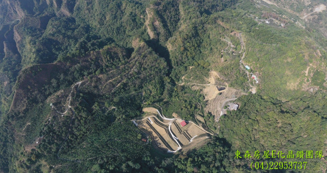 長龍路四段悠活山莊農地，環境幽靜，適退休養生田園生活
