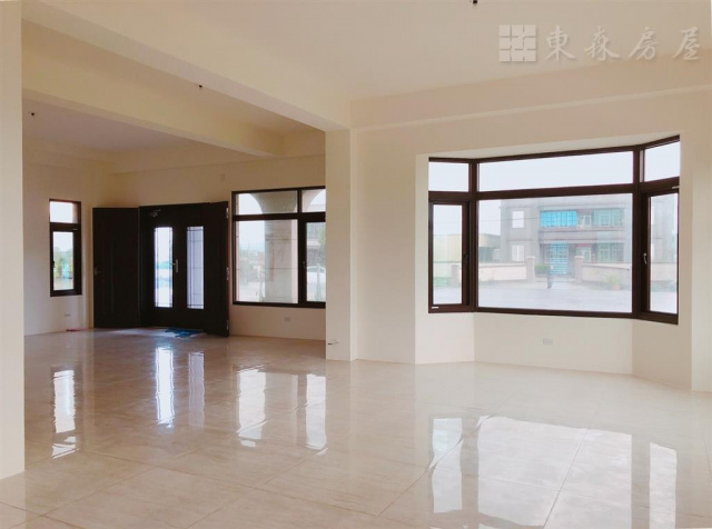 宜蘭農舍-壯圍市區雙棟農舍 合法曬場 合法規格 緊鄰壯圍市區