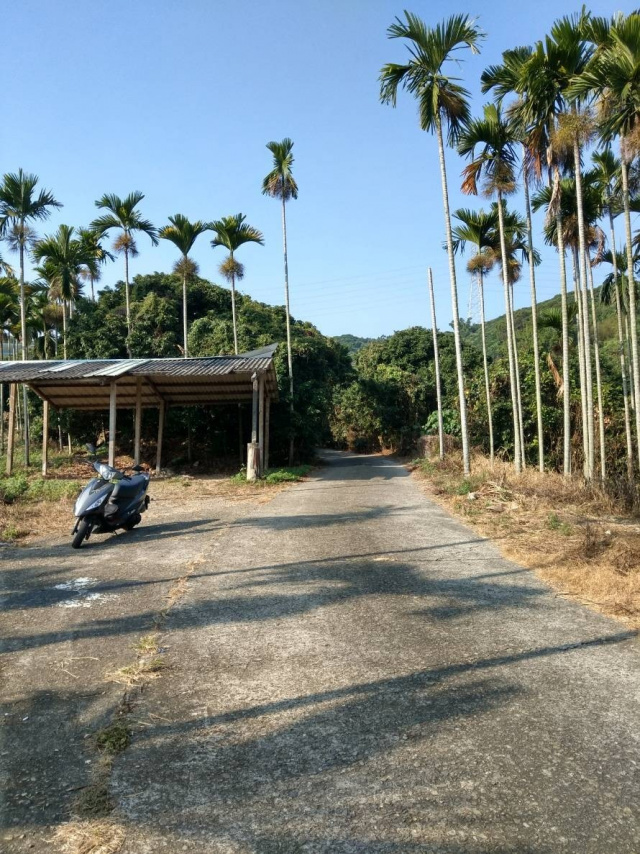 南投市.南崗工業區(工業北路)附近(景觀農地)市區地點好.出價就談
