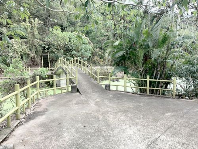 三合院紅磚屋休閒農場用地 