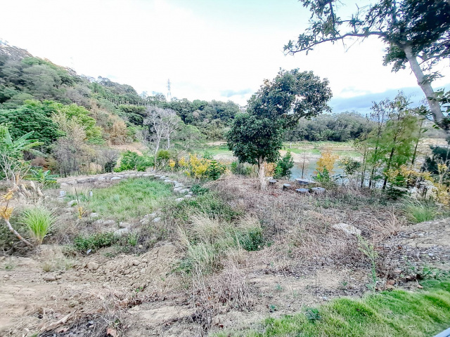 夢幻正臨湖邊合法農舍+資材室休閒美地