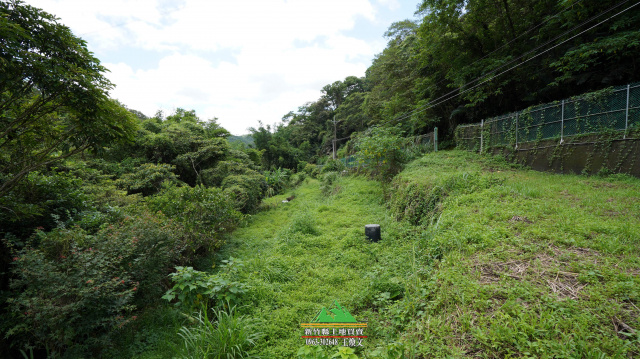 新竹縣芎林鹿寮坑綠色小徑臨溪梯田-新竹縣土地