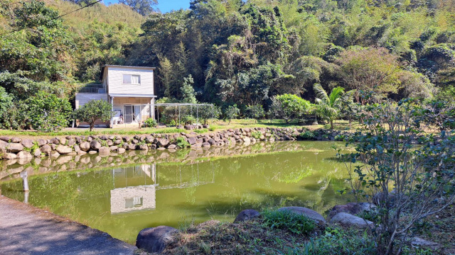 三灣山明水秀休閒魚池地送屋@環山抱水@退休首選